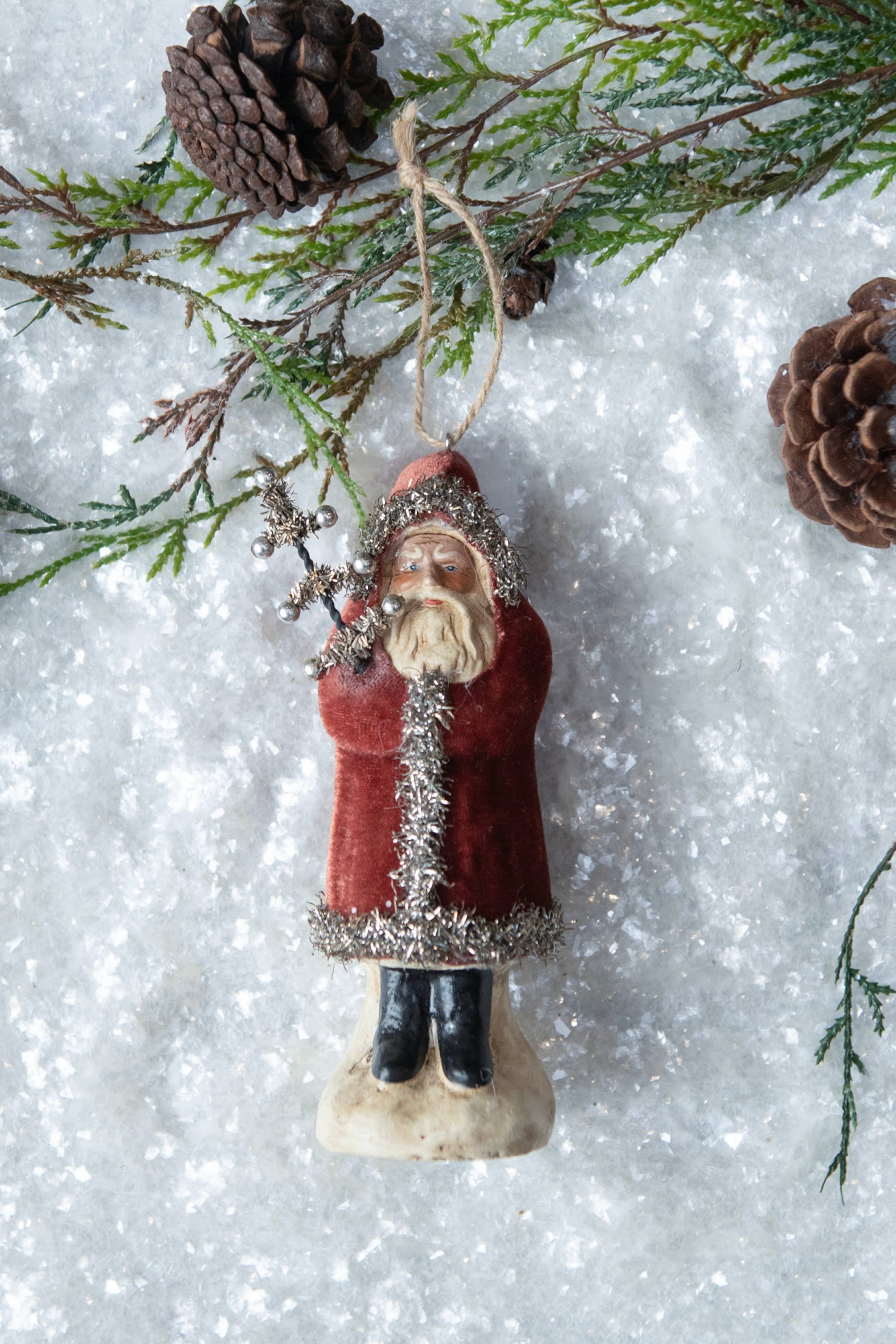 RUSSET VELVET BELSNICKLE ORNAMENT