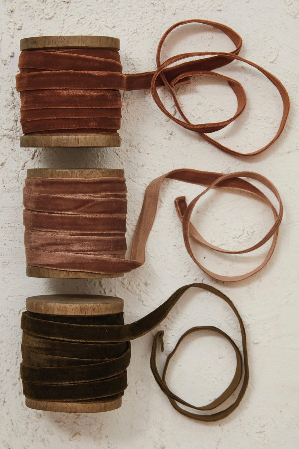 VELVET RIBBON & SPOOL