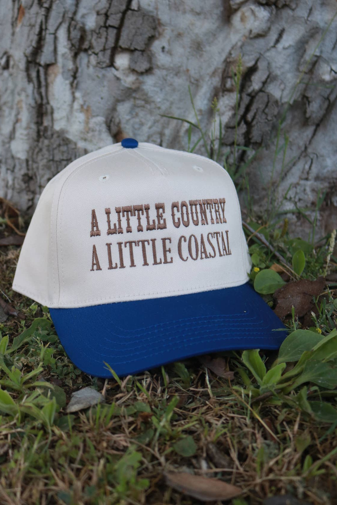LITTLE COUNTRY, LITTLE COASTAL HAT