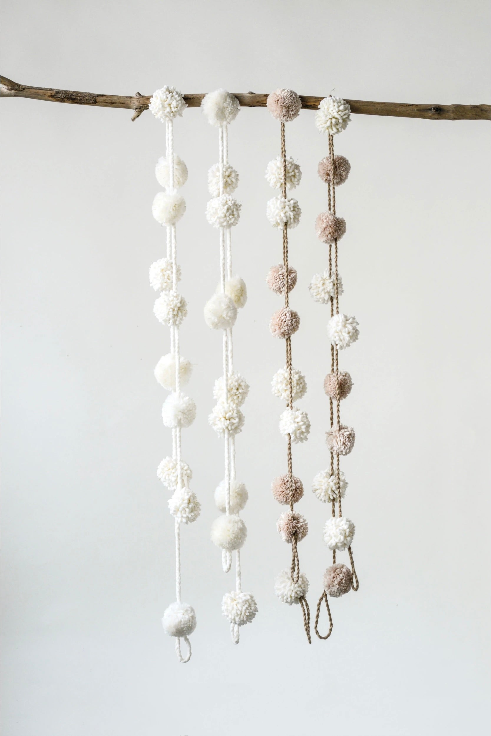 POM POM GARLAND
