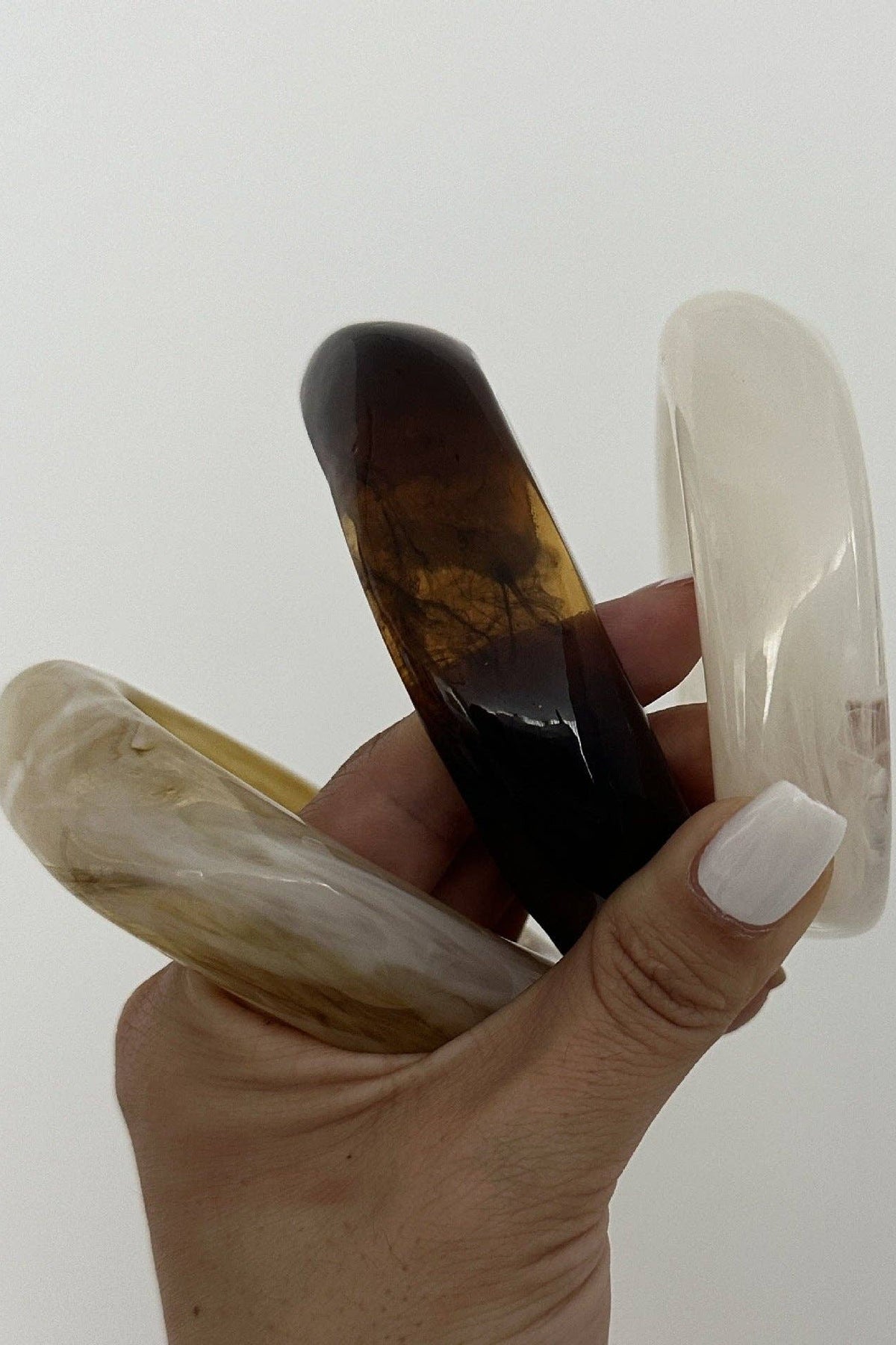 SEASHORE ACRYLIC BANGLE