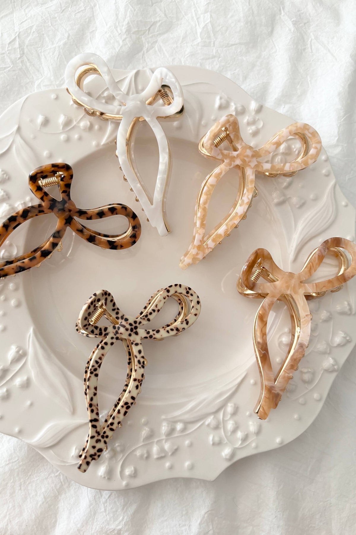 BOW CLIP
