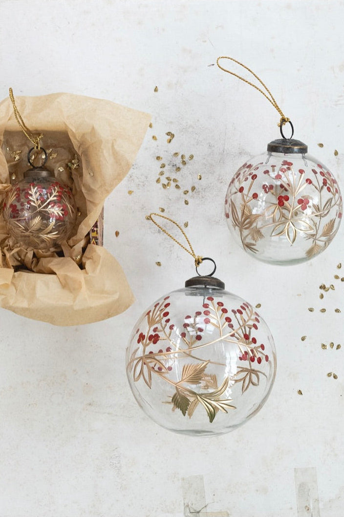 COTTAGE BERRY ORNAMENT