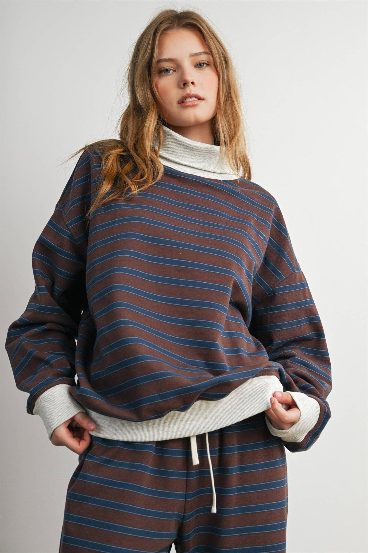 WILLOW SWEATSHIRT