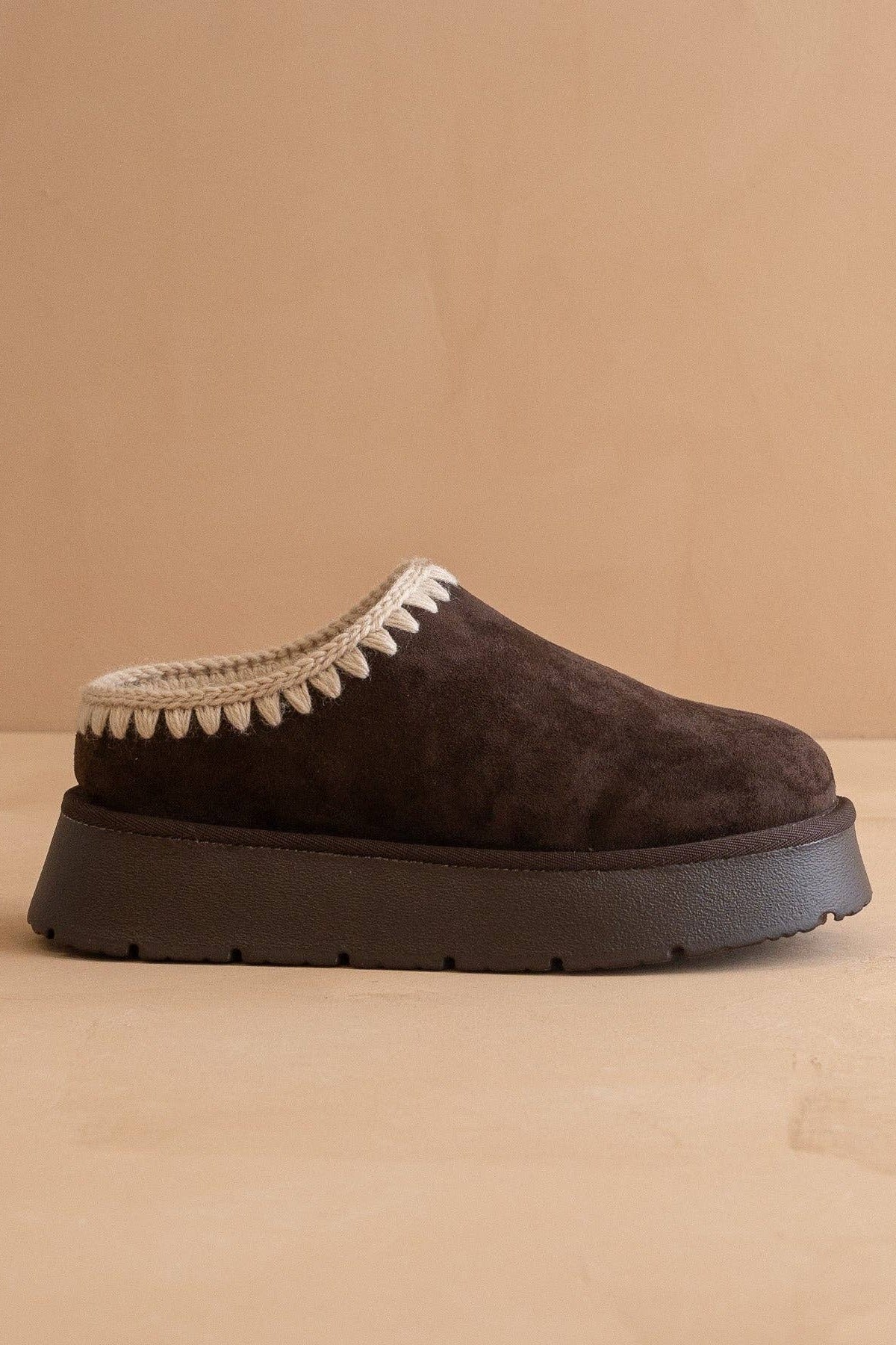 THE HEARTH CLOG