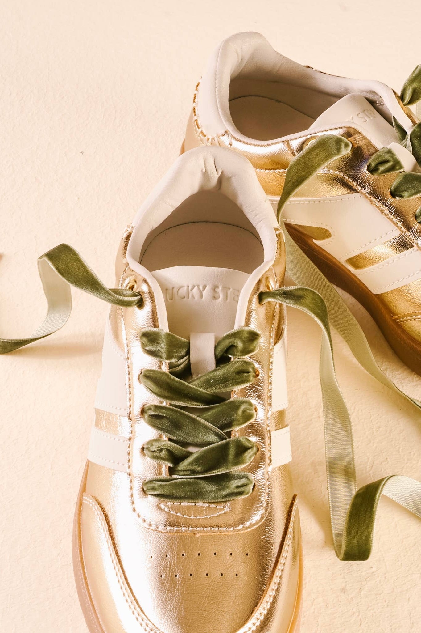 SHOELACES - VELVET GREEN