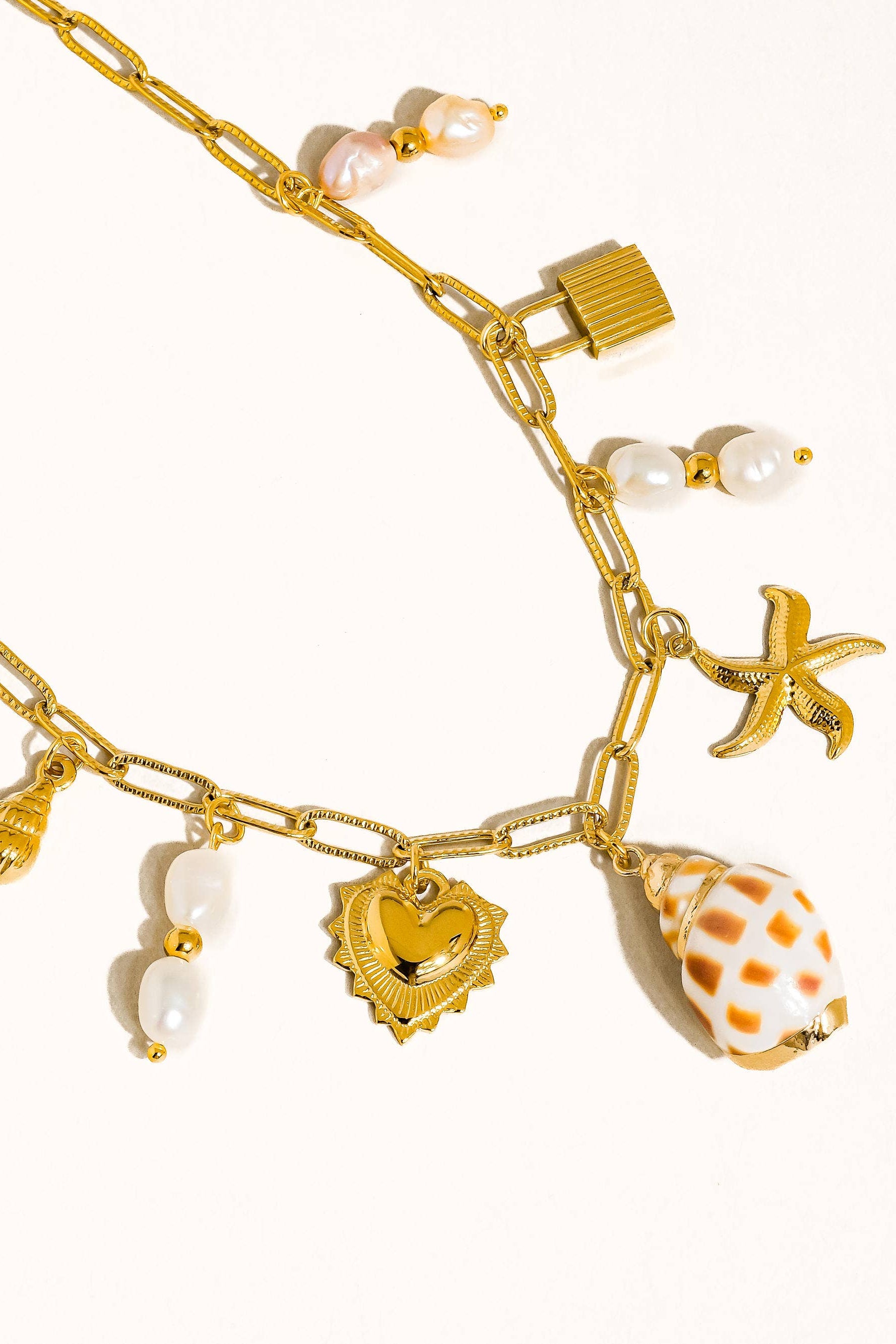 OPHELIE SHELL AND PEARL NECKLACE
