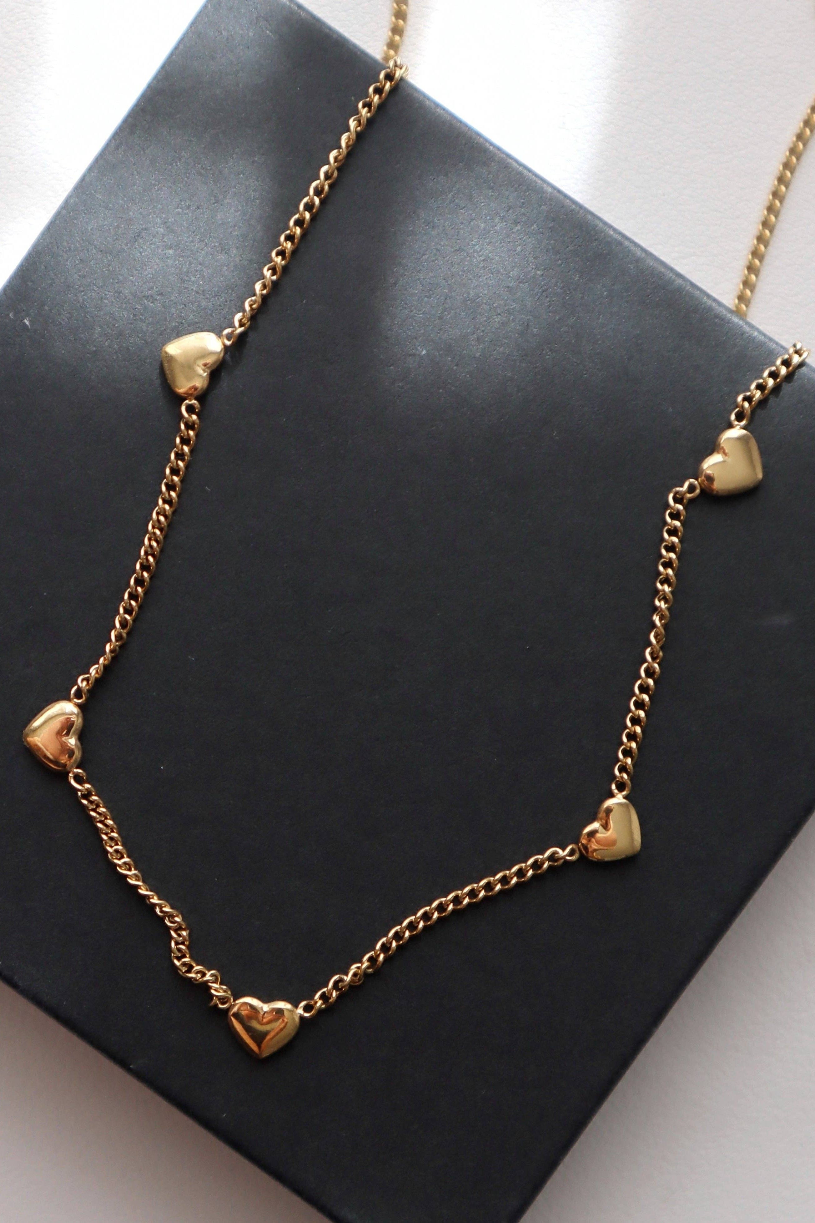 JESSA JEWELRY - HEART CHARM NECKLACE