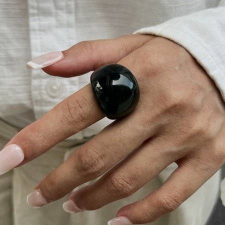 CHUNKY ACRYLIC RING