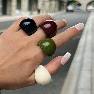 CHUNKY ACRYLIC RING