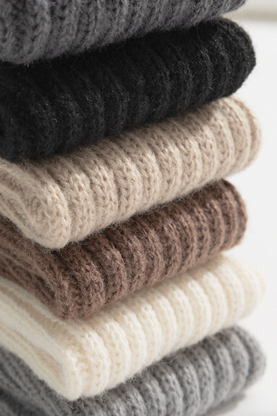 SLOUCHY SOCKS