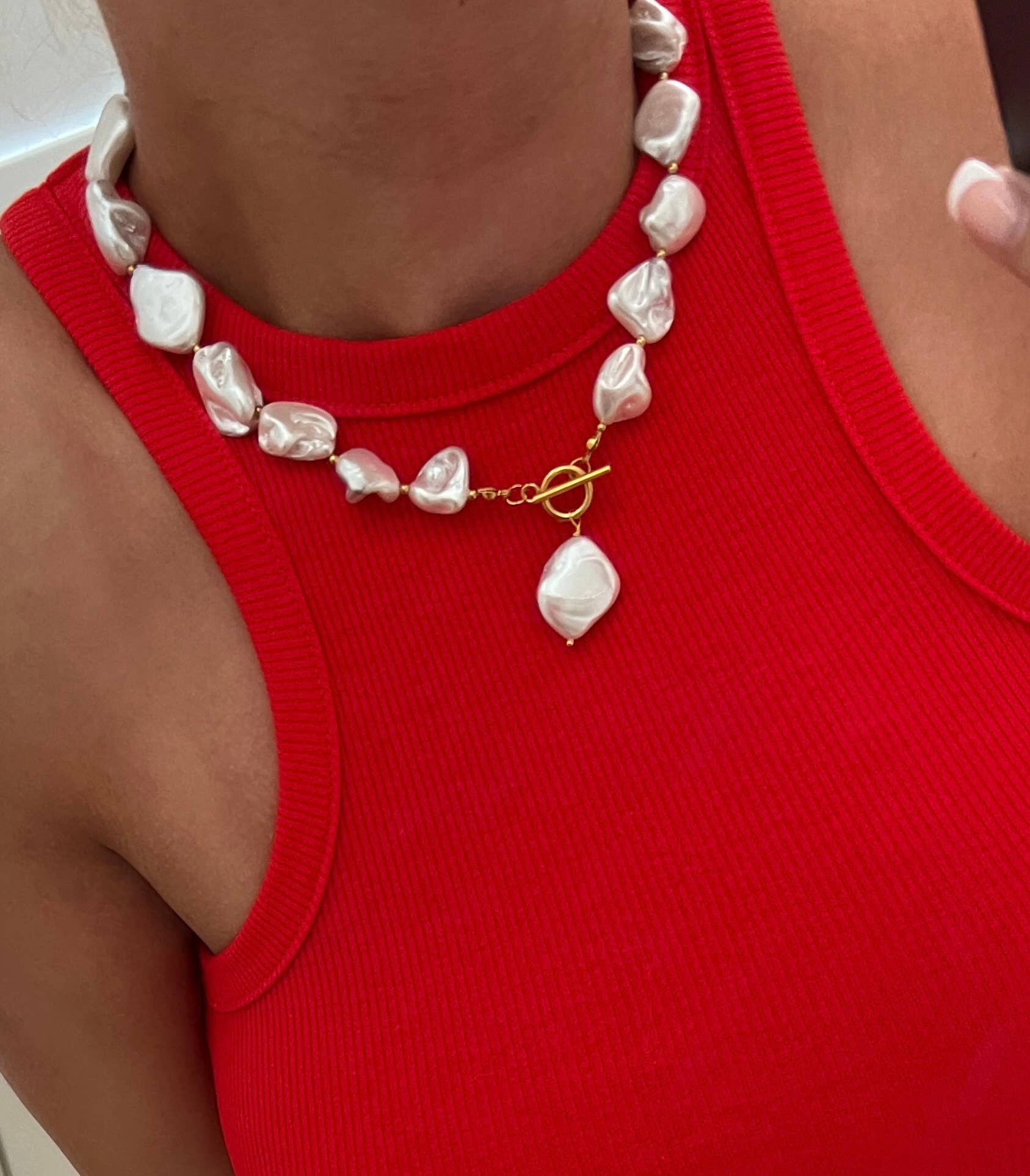 SEASIDE PEARL NECKLACE