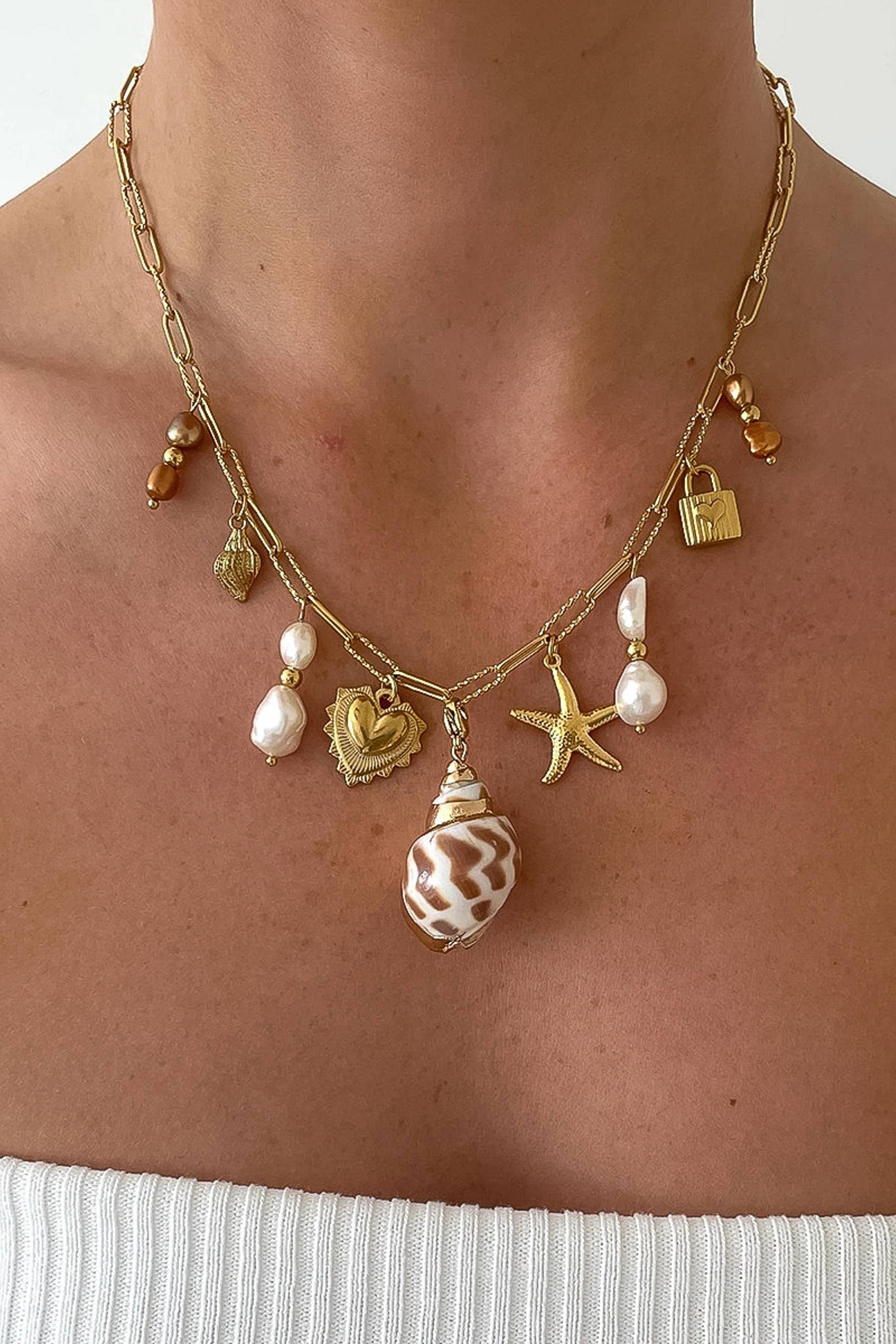 OPHELIE SHELL AND PEARL NECKLACE