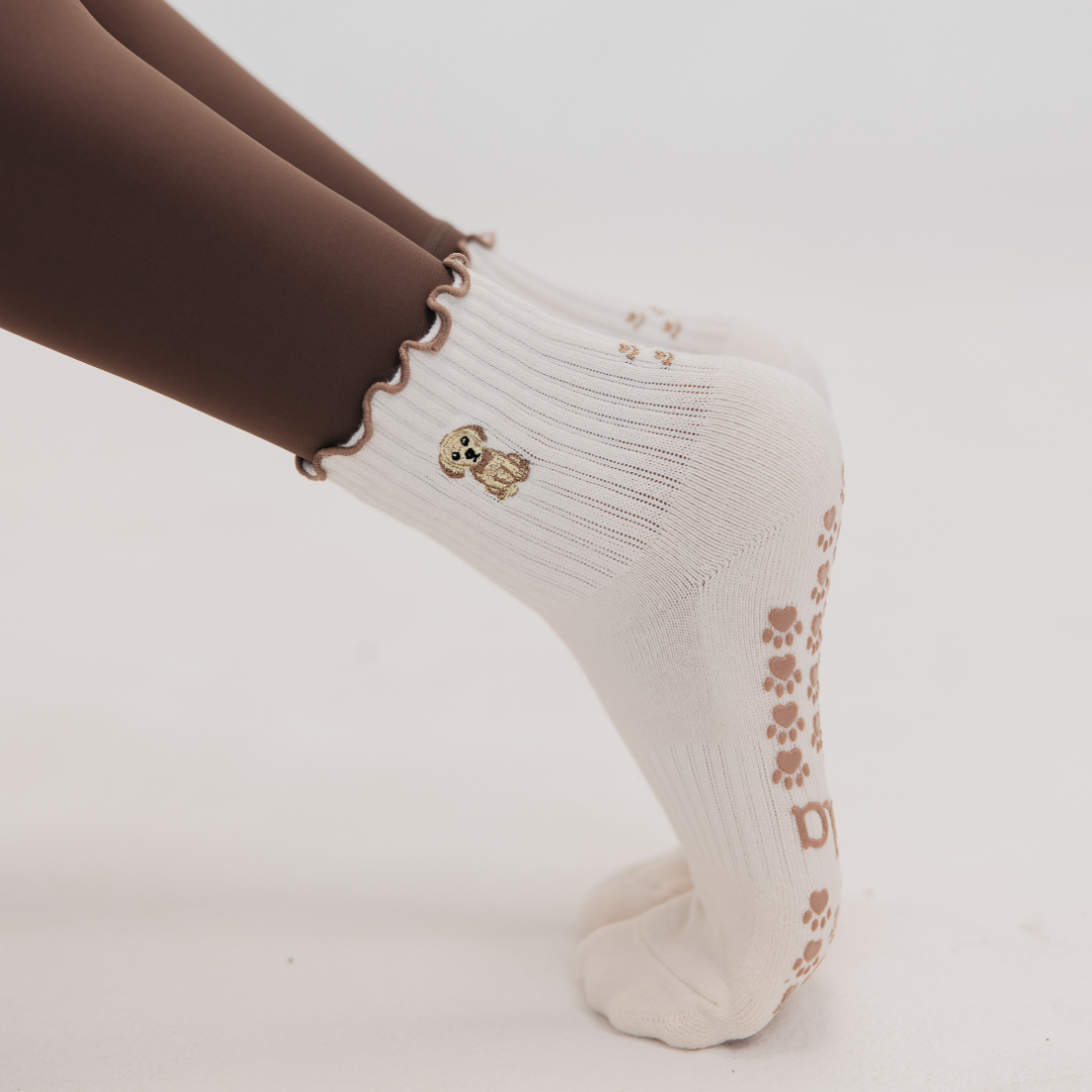 GOLDEN RETRIEVER PILATES SOCKS