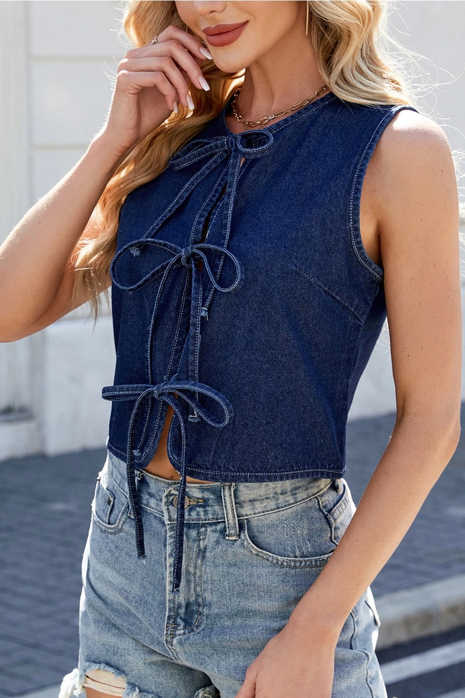 DAKOTA TIE VEST