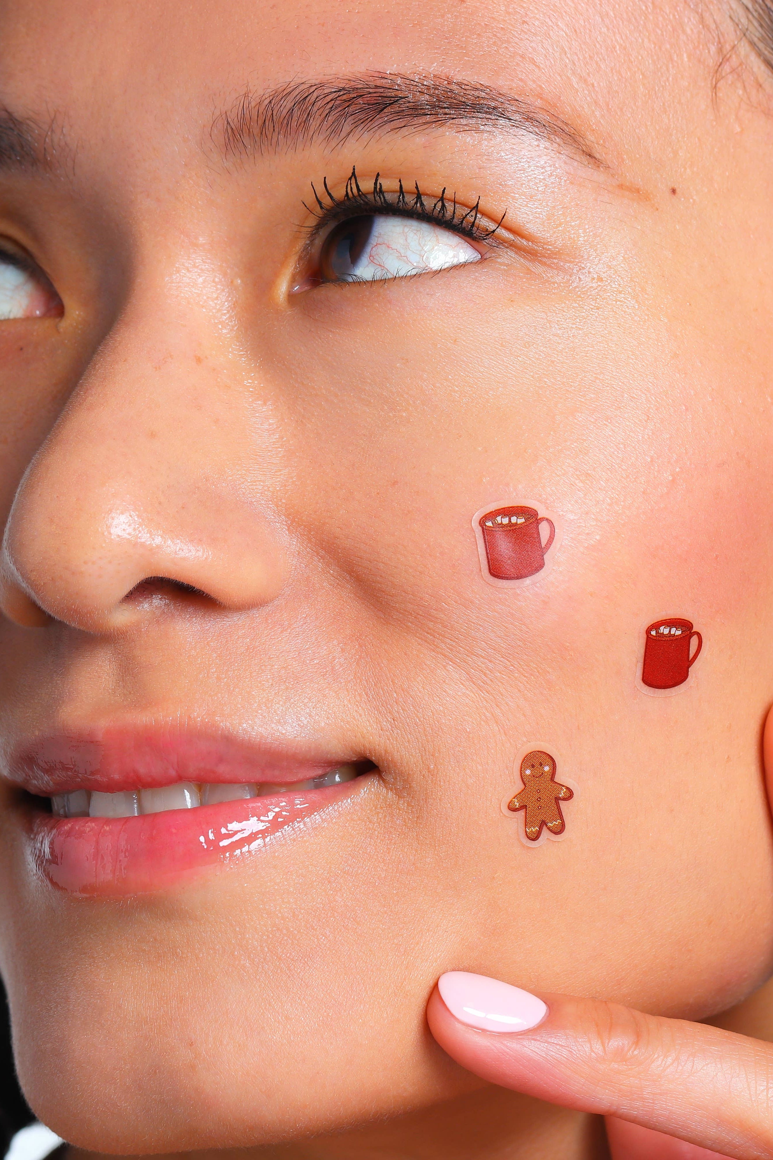 HOLIDAY TREATS: HYDROCOLLOID PIMPLE PATCHES