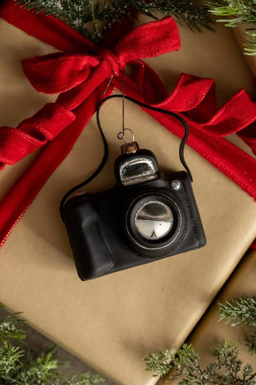 VINTAGE CAMERA ORNAMENT