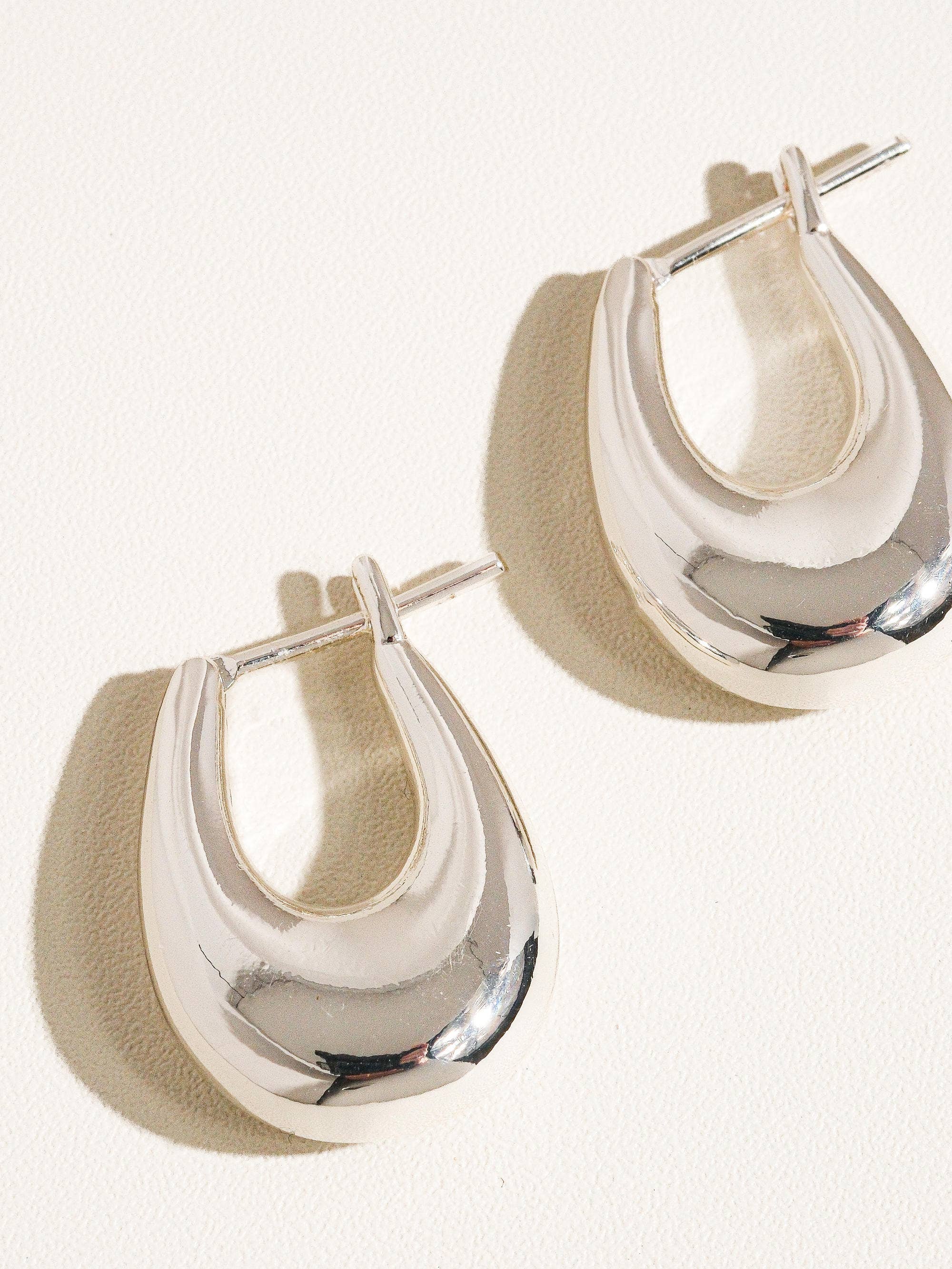 QUINN EARRING