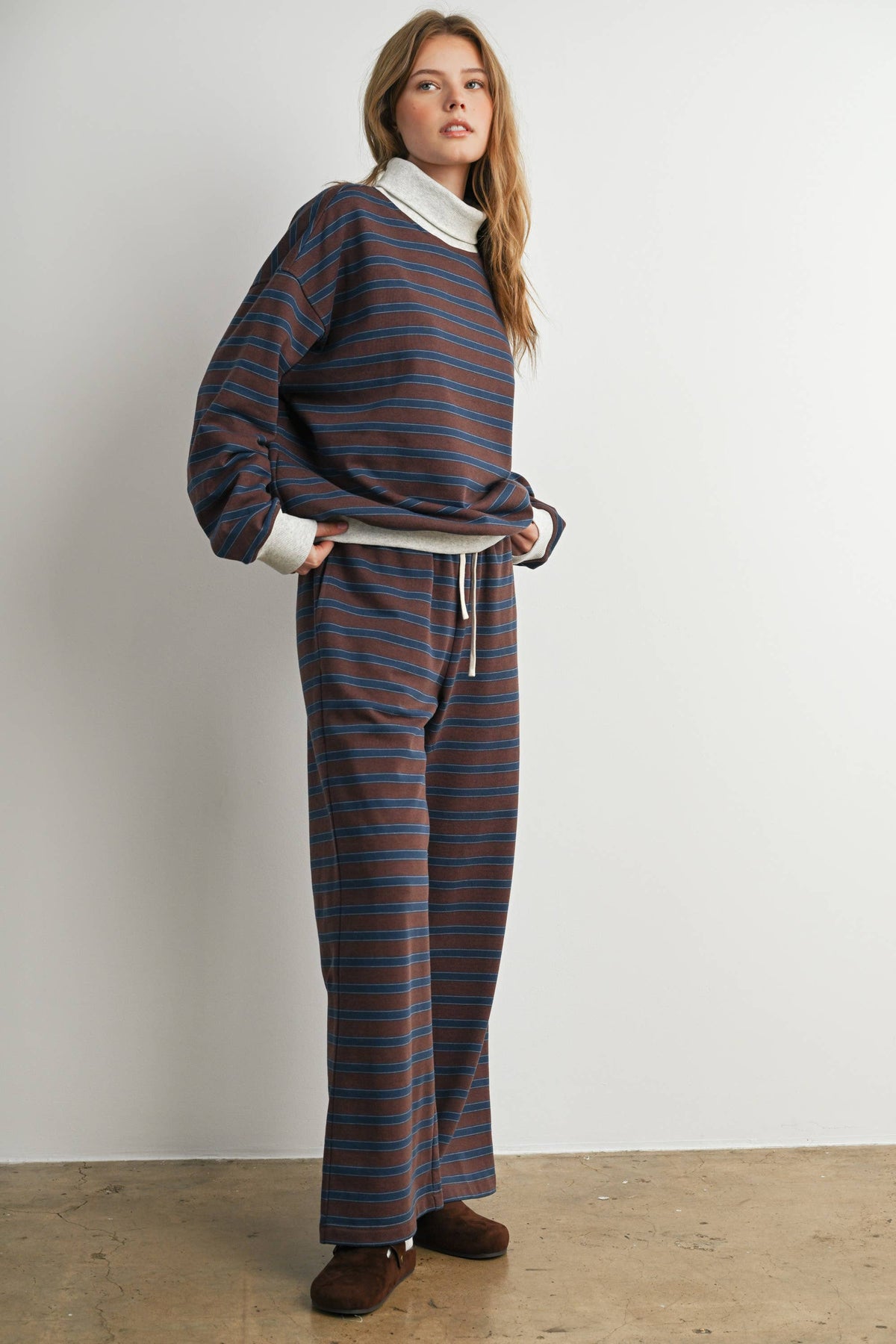 WILLOW SWEATSHIRT