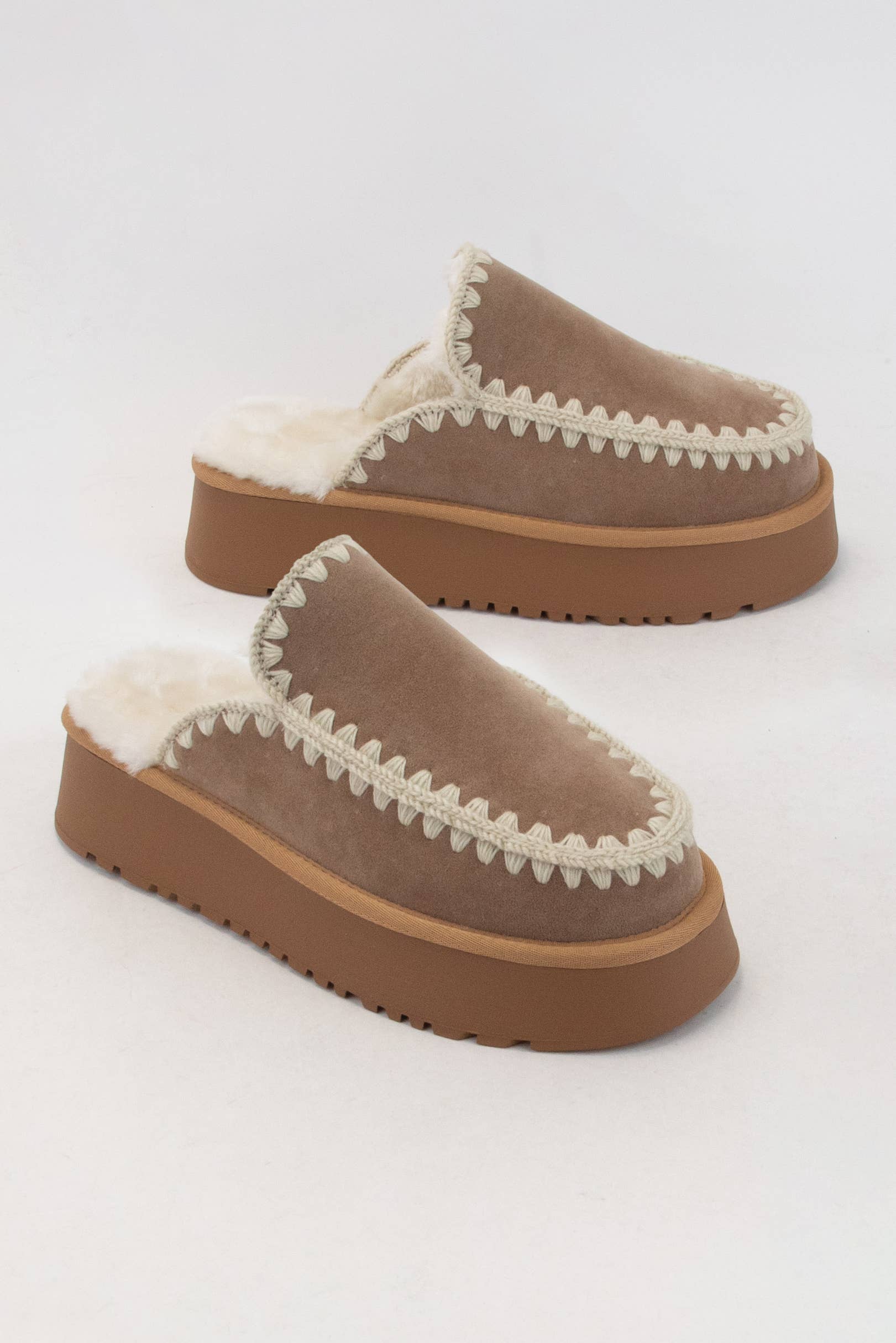SURREY SHERPA MOCCASIN