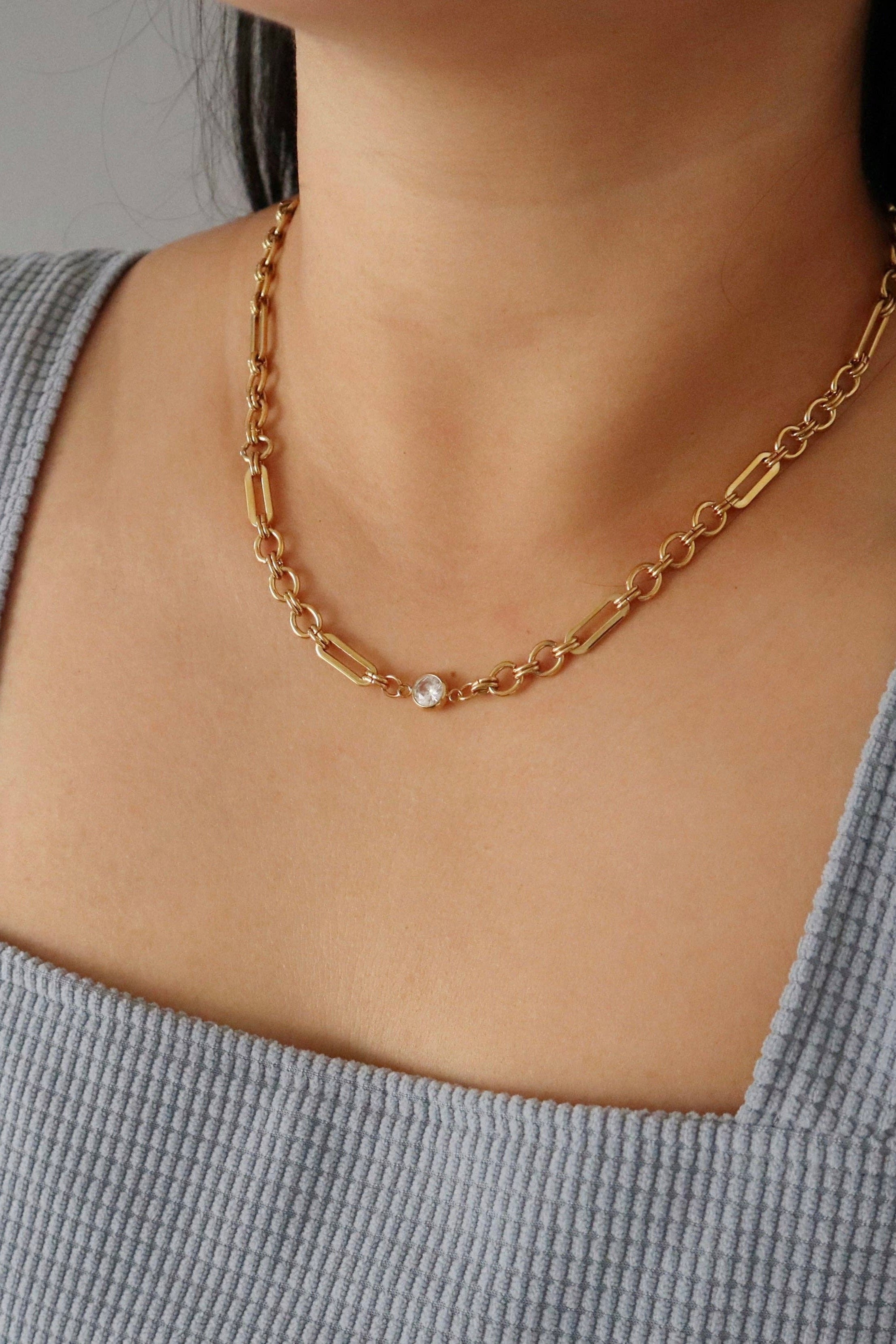 JESSA JEWELRY  - SOLENNE NECKLACE