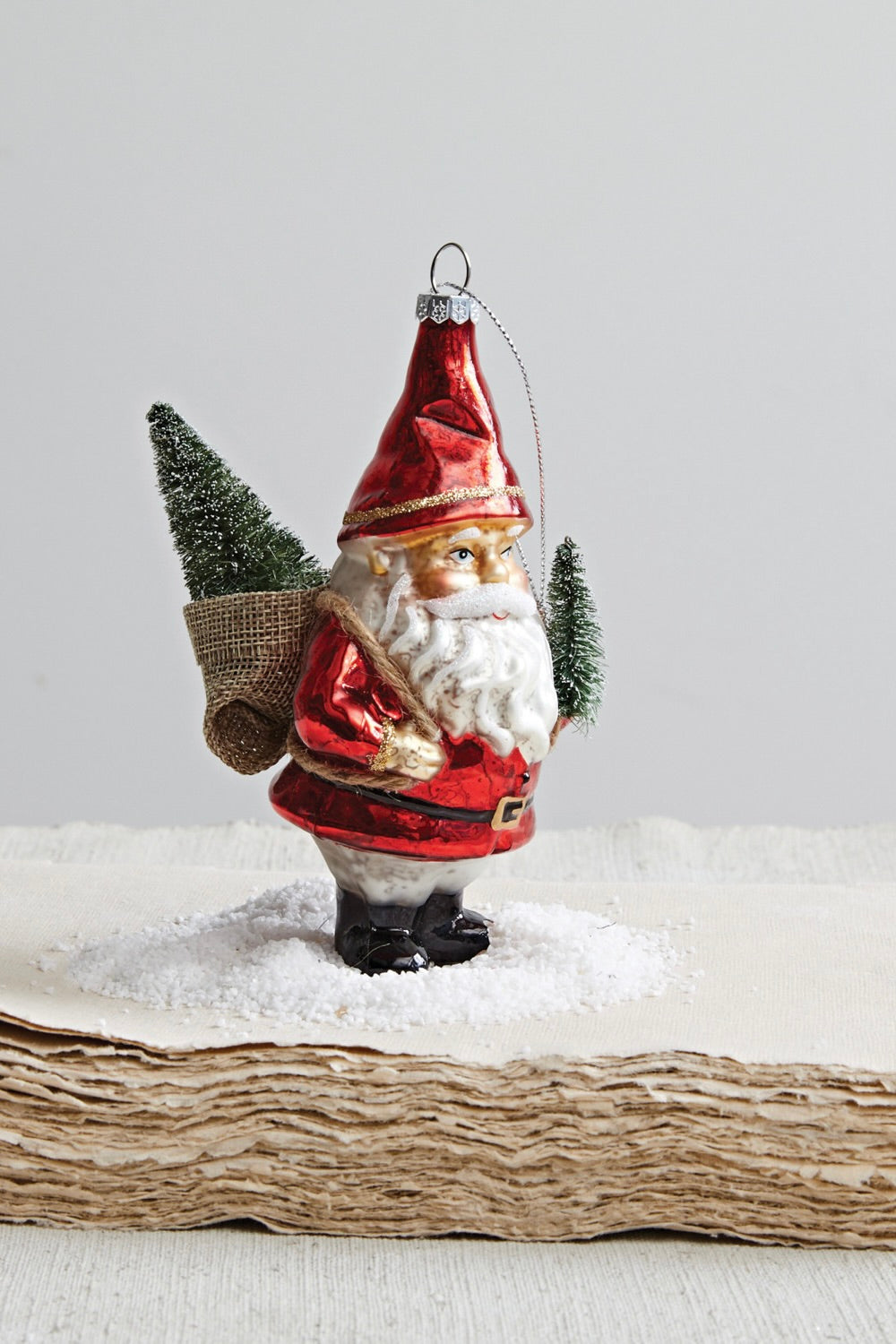 GLASS GARDEN SANTA ORNAMENT