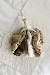 VELVET SCRUNCHIES