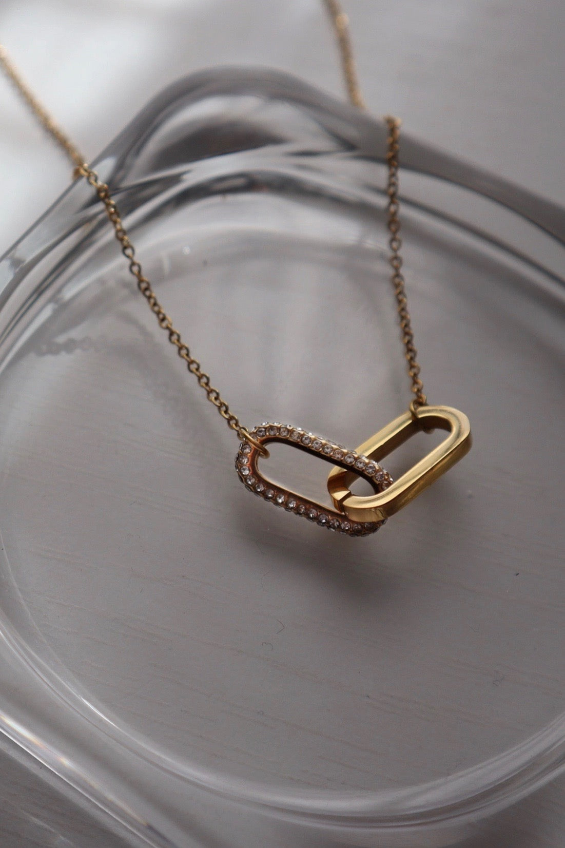 JESSA JEWELRY - LINKED NECKLACE