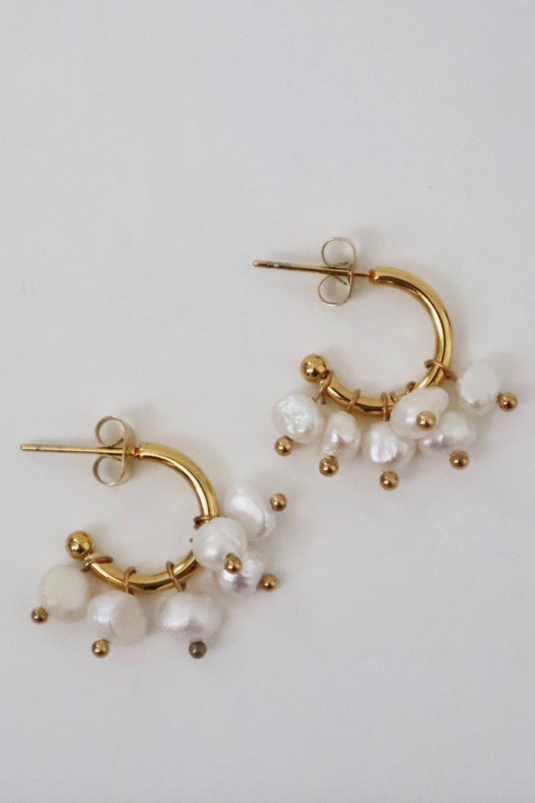 JESSA JEWELRY - LUCY PEARL HOOPS