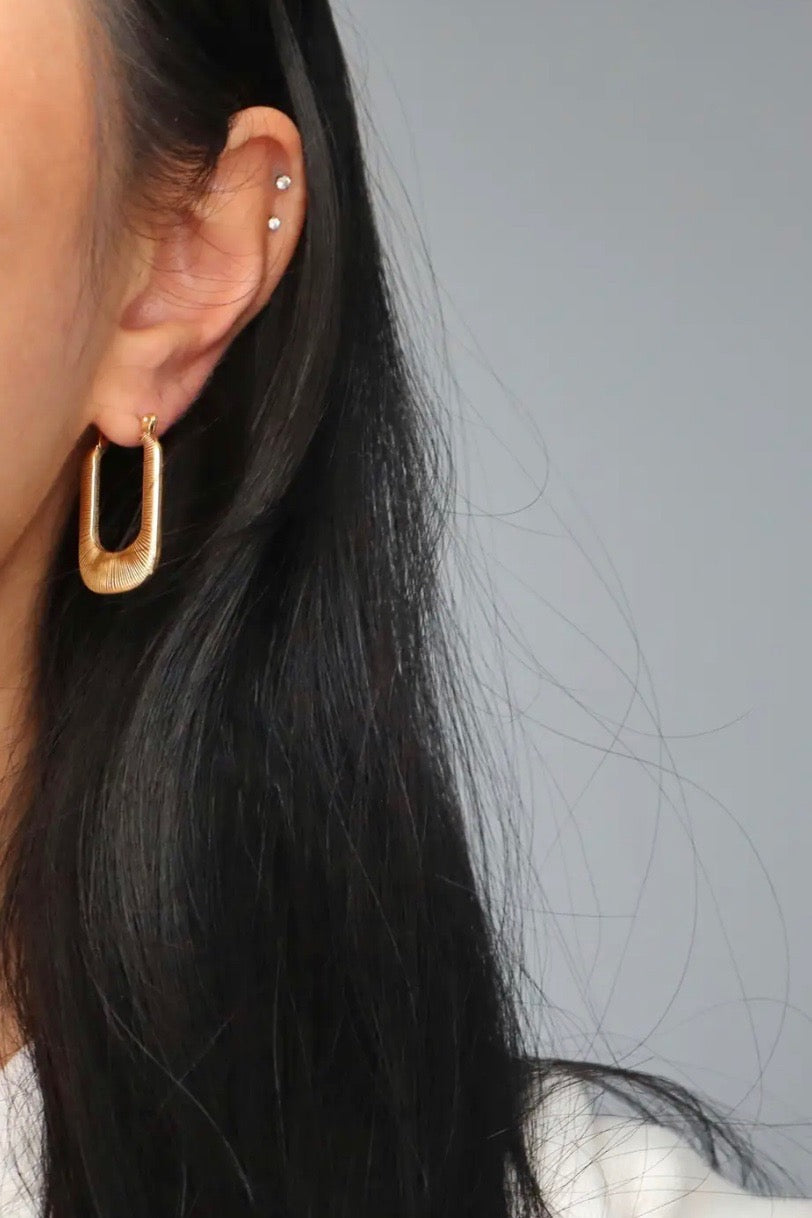 JESSA JEWELRY - LUNA HOOPS