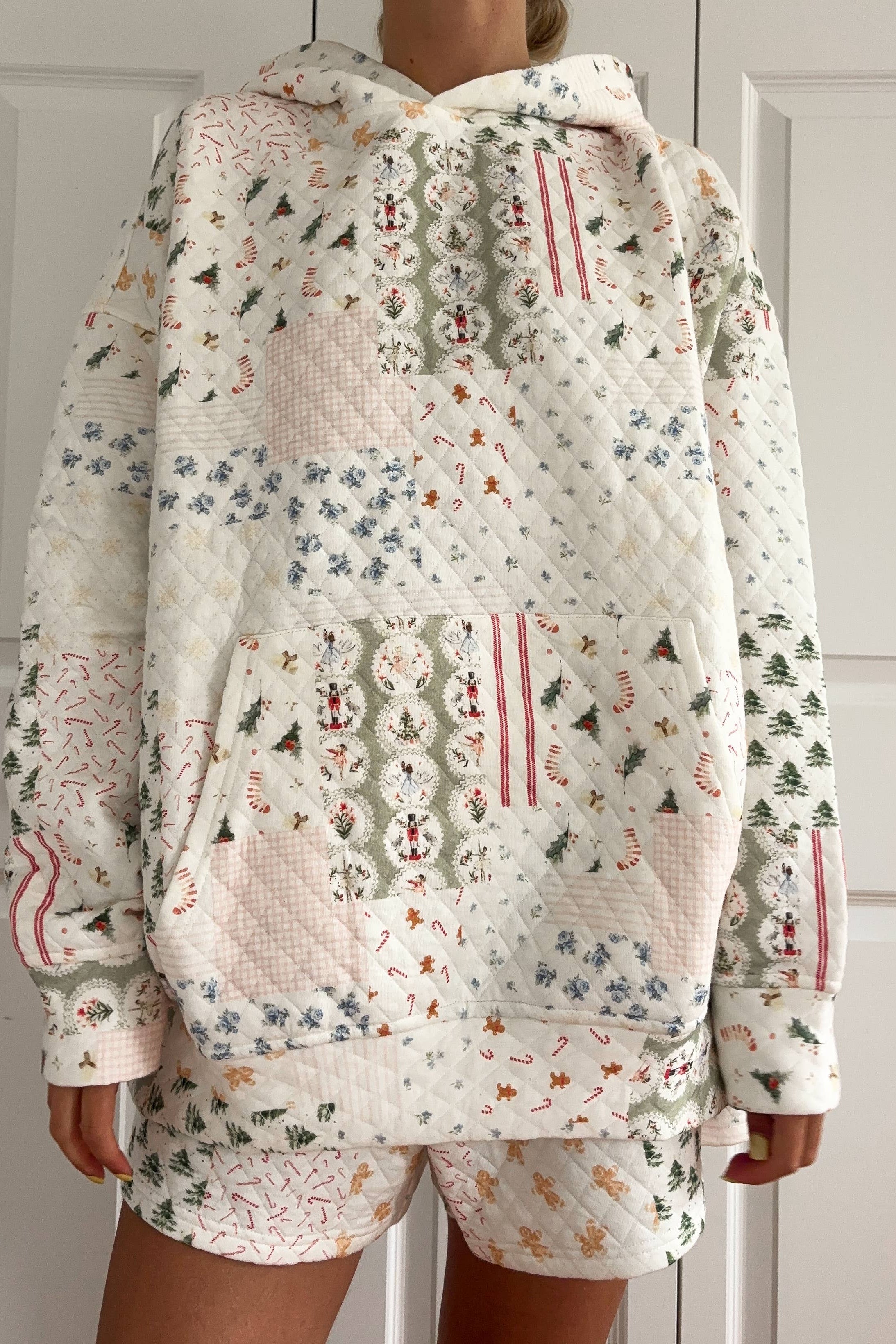 ROSEHILL COTTAGE HOODIE