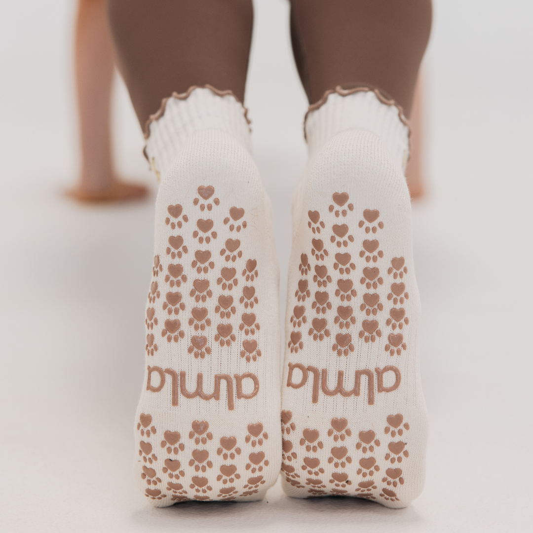 GOLDEN RETRIEVER PILATES SOCKS