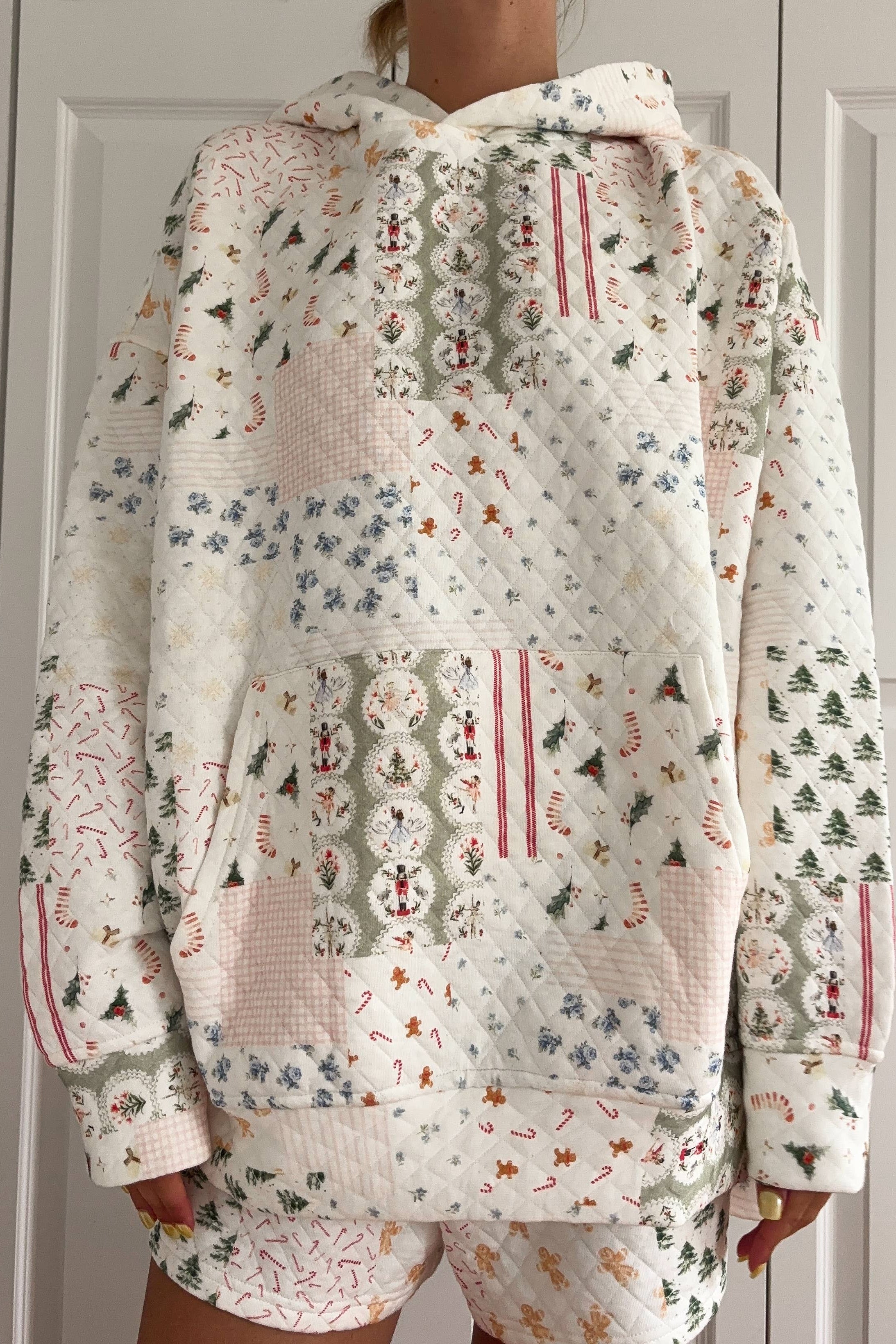 ROSEHILL COTTAGE HOODIE