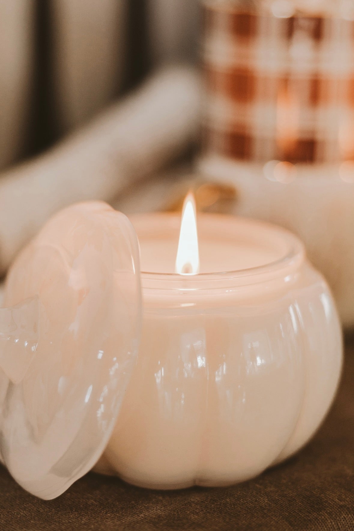 WARM AND COZY CANDLE