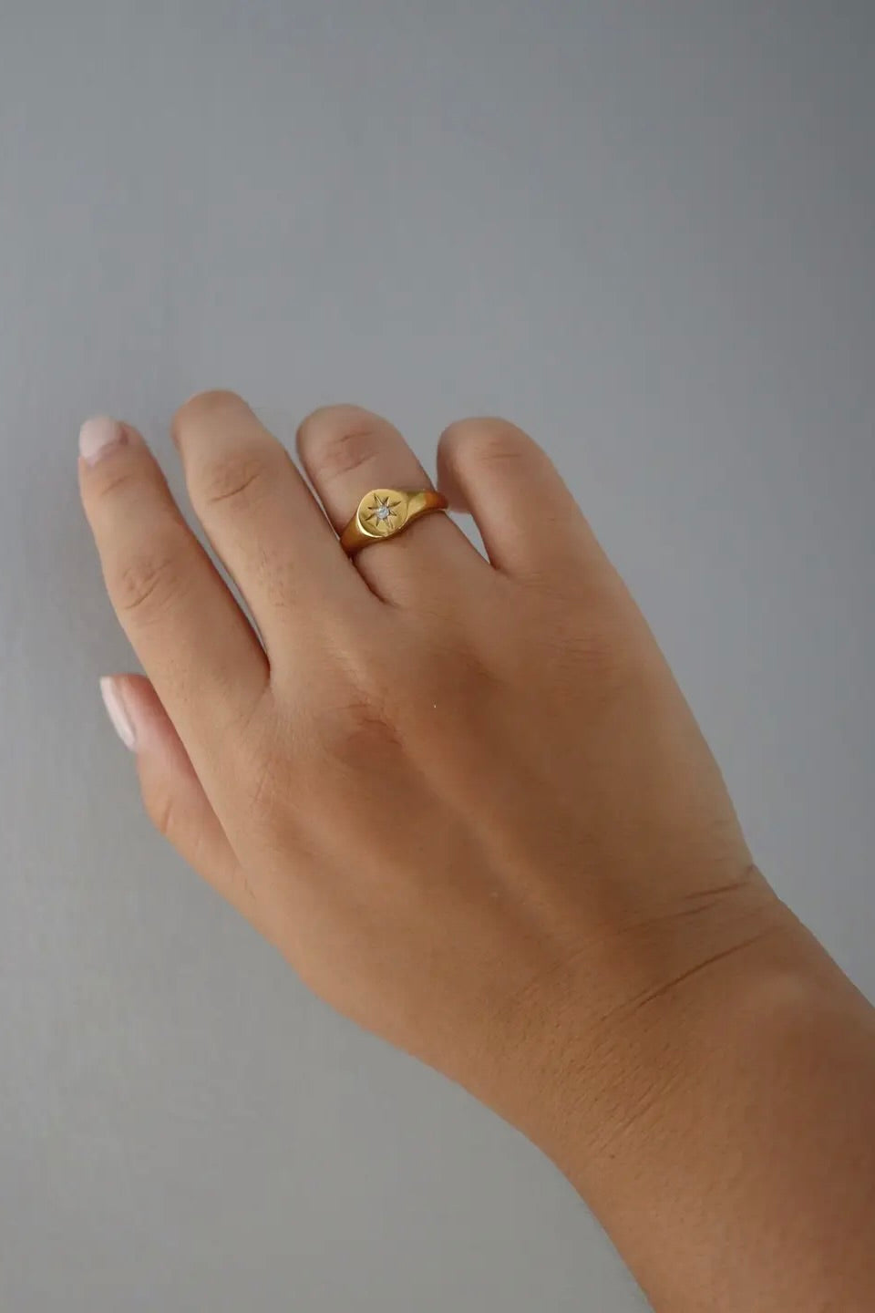 JESSA JEWELRY - STAR SIGNET RING