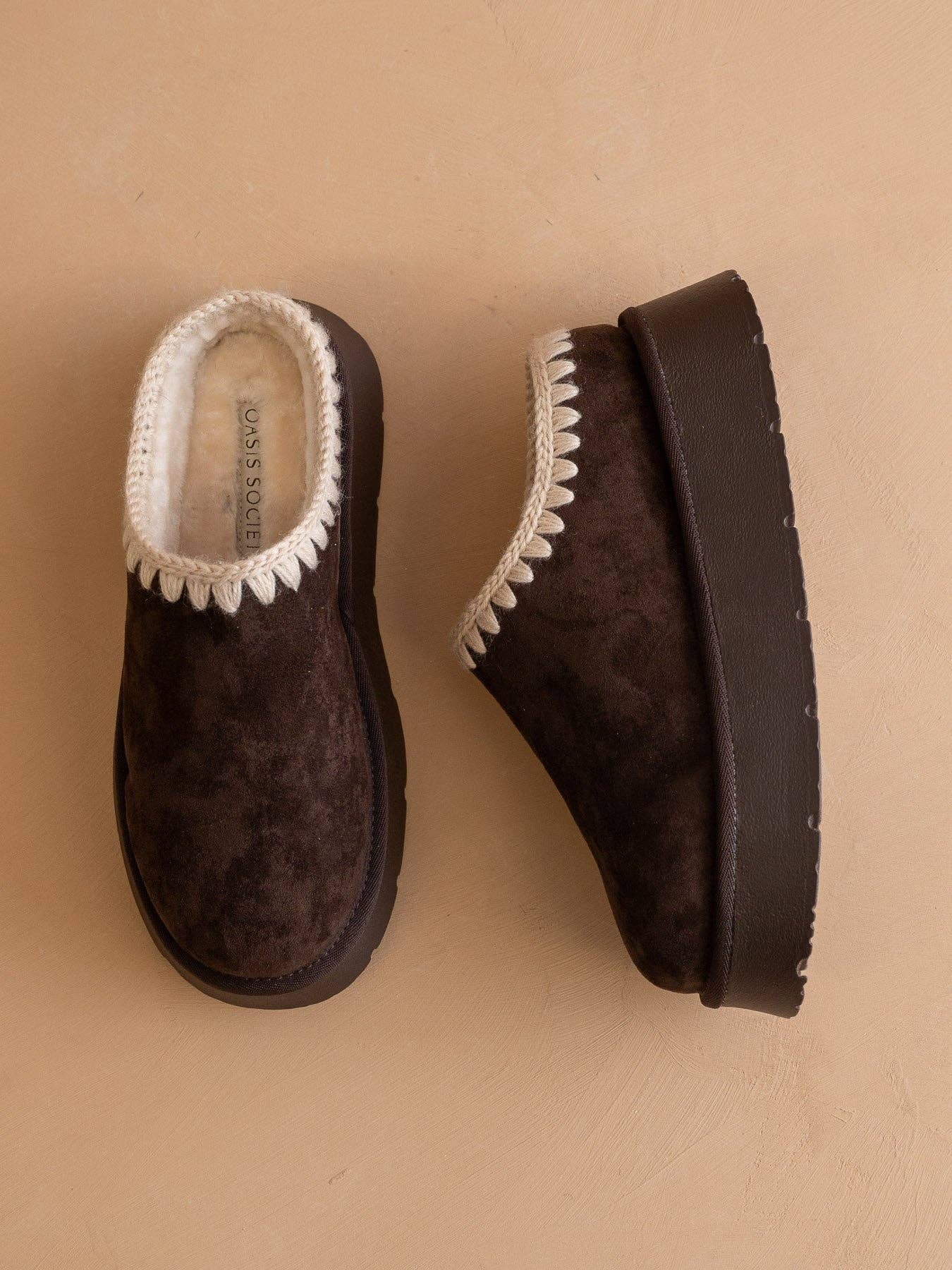 THE HEARTH CLOG