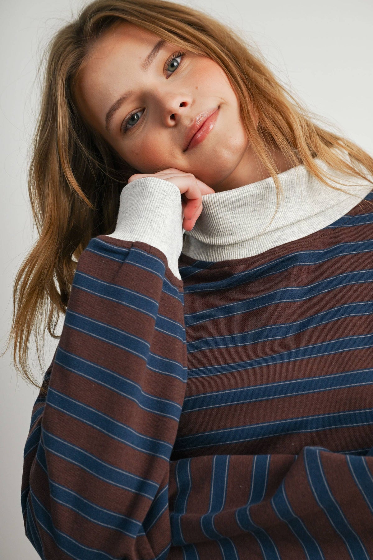 WILLOW SWEATSHIRT