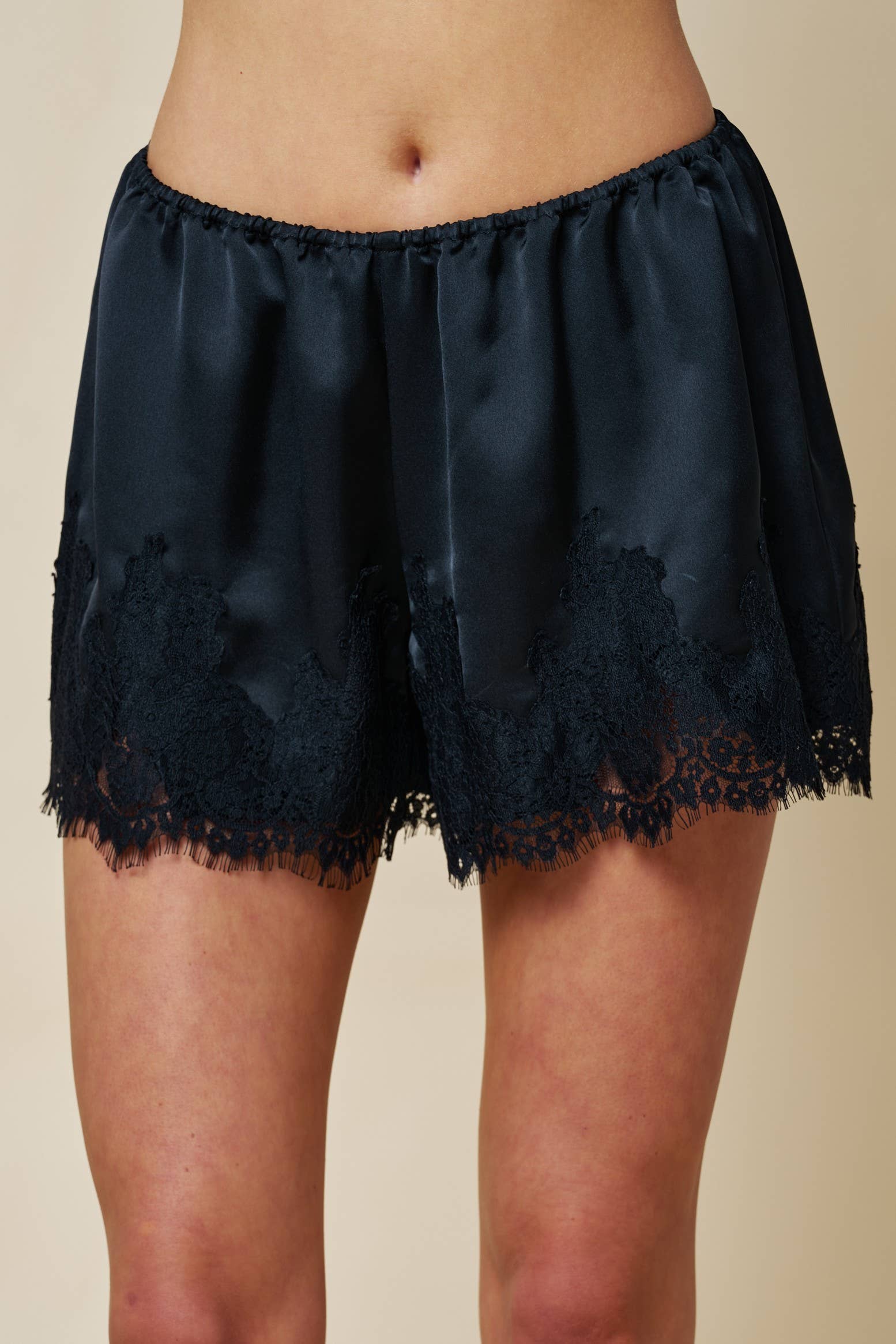 PARIS SATIN LACE SHORT