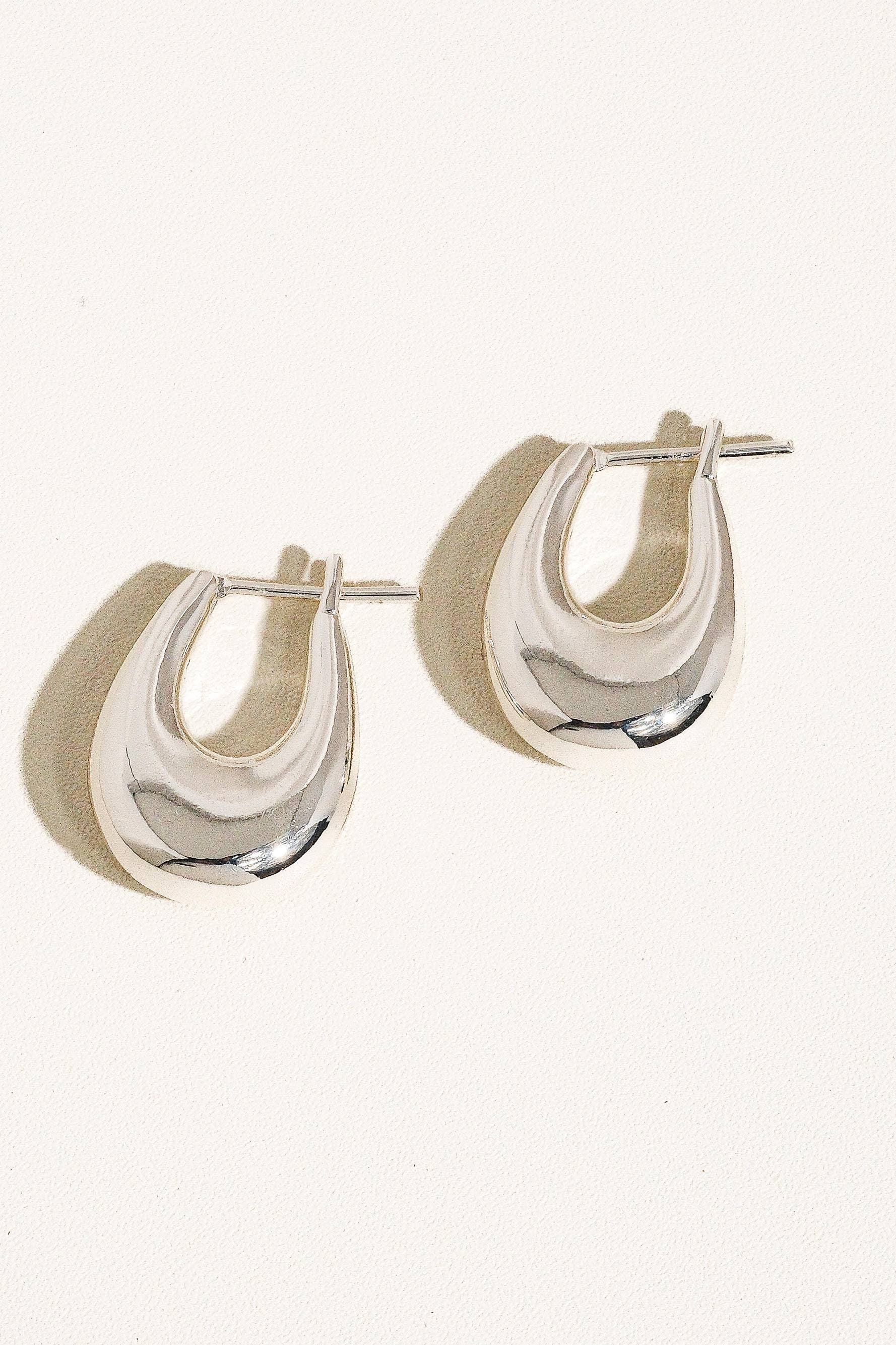 QUINN EARRING