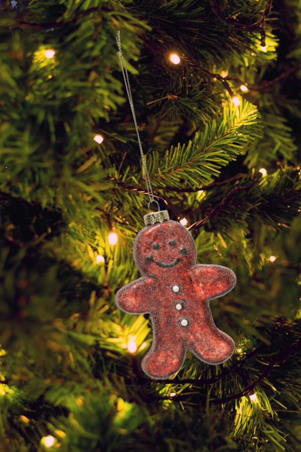 GLASS GINGERBREAD MAN ORNAMENT