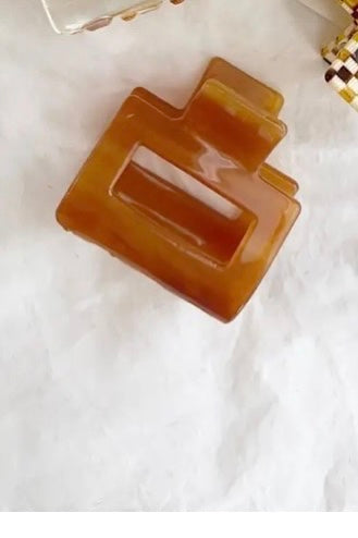 MINI CUTOUT CLAW CLIP