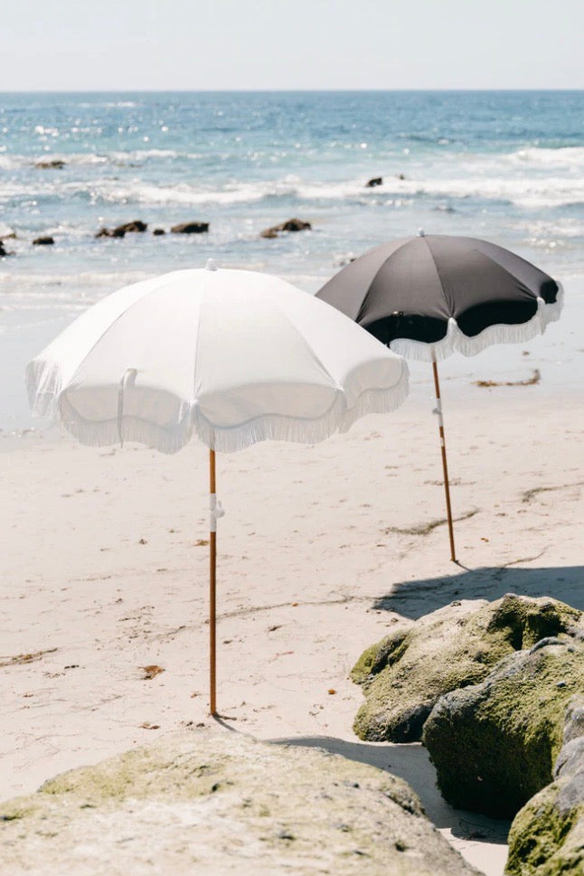 BUSINESS & PLEASURE CO. - THE HOLIDAY BEACH UMBRELLA - VINTAGE BLACK*AVAILABLE FOR IN STORE PICK UP ONLY*